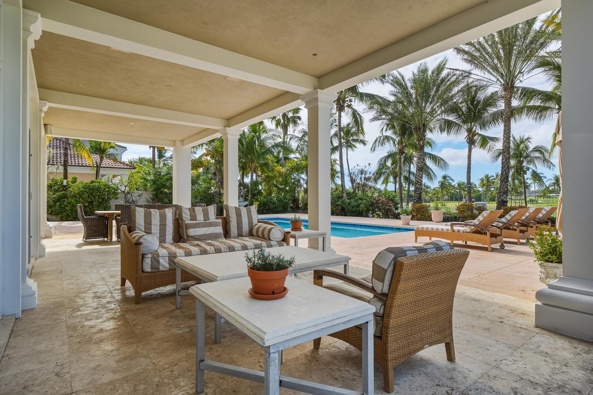 32 ocean in Paradise Island, Bahamas