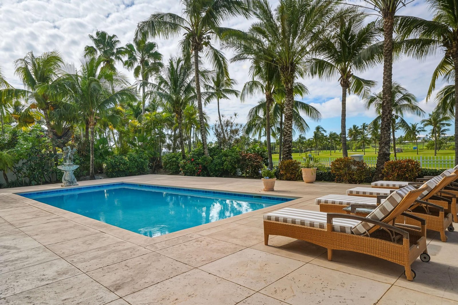 Outdoor highlights at 32 ocean