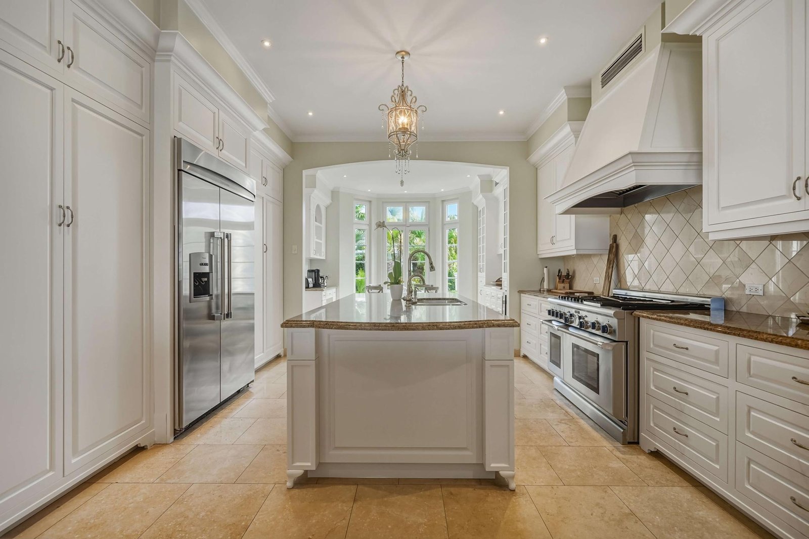 Kitchen at 32 ocean